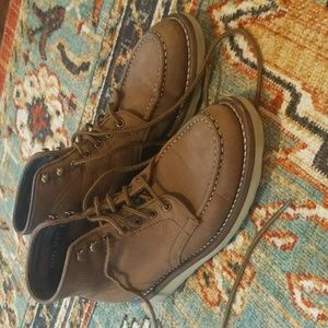Thuraday Boots Diplomats in Pebble Brown